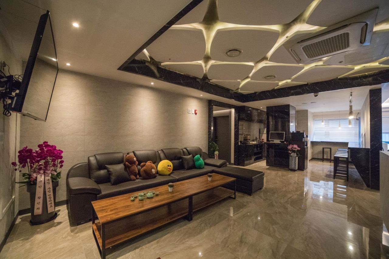 Calistar Hotel Seoul Bagian luar foto