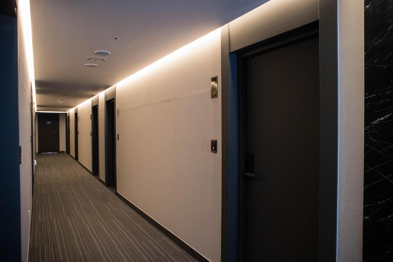 Calistar Hotel Seoul Bagian luar foto