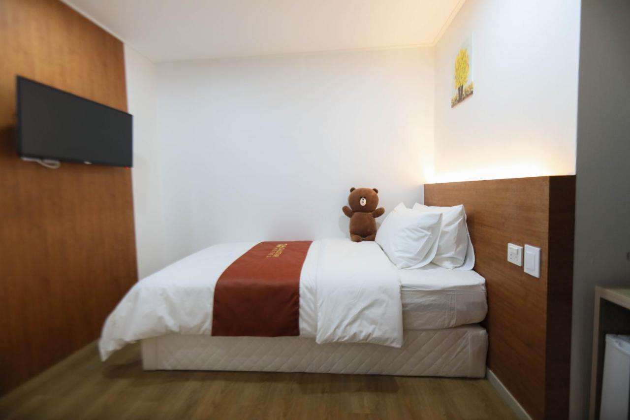 Calistar Hotel Seoul Bagian luar foto